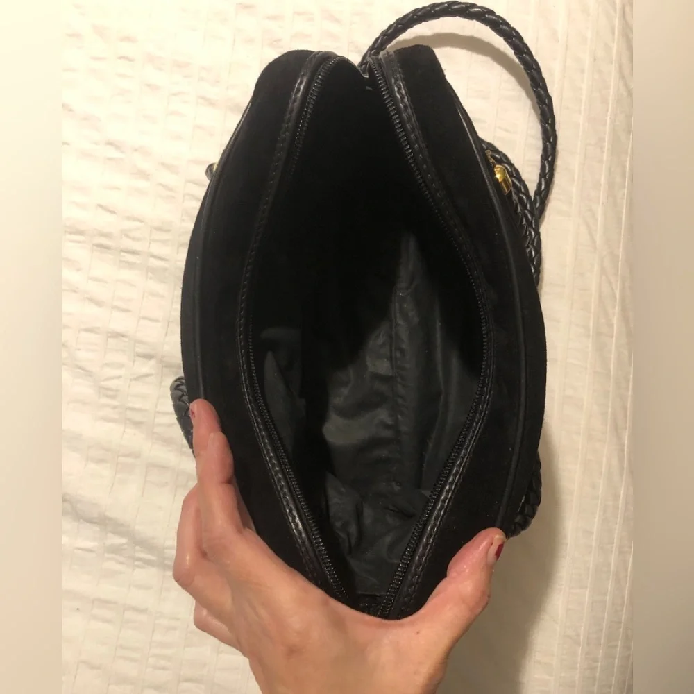 Bottega Veneta Black Suede Shoulder Bag with Leather straps Gold accents - Picture 9 of 13